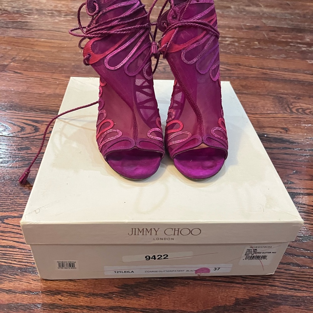 Sexy pink pump. Worn a few times